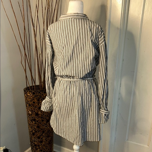 Striped Women's Wrap Jacket - Picture 6 of 10